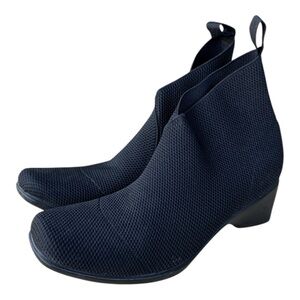 San Miguel Boots Size 8